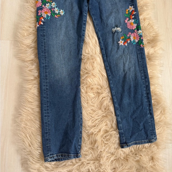 Pilcro and the Letterpress Boyfriend Jeans with Floral Embroidery - Picture 4 of 15